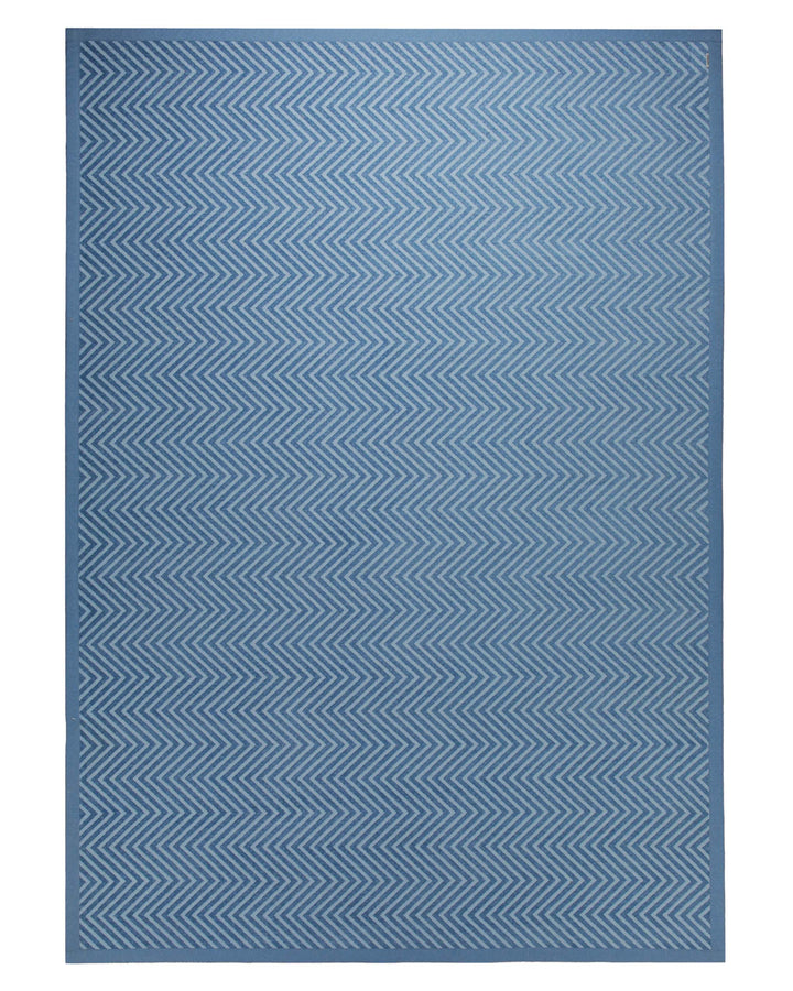 Baumwollteppich Estland beidseitig Zickzack blau 160x230 cm – Gesamtansicht freigestellt