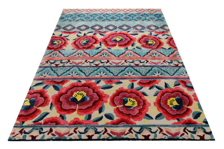 Suzani-Streifen in Türkis - Handtuft Wolle 160 x 230 cm – Teppich im Raum platziert
