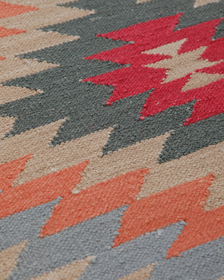 Handwebteppich Wolle Kelim Rauten rot grau 160x230 cm – Detailaufnahme der Musterung