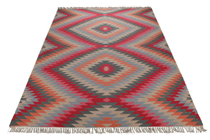 Handwebteppich Wolle Kelim Rauten rot grau 160x230 cm – im Raum platziert