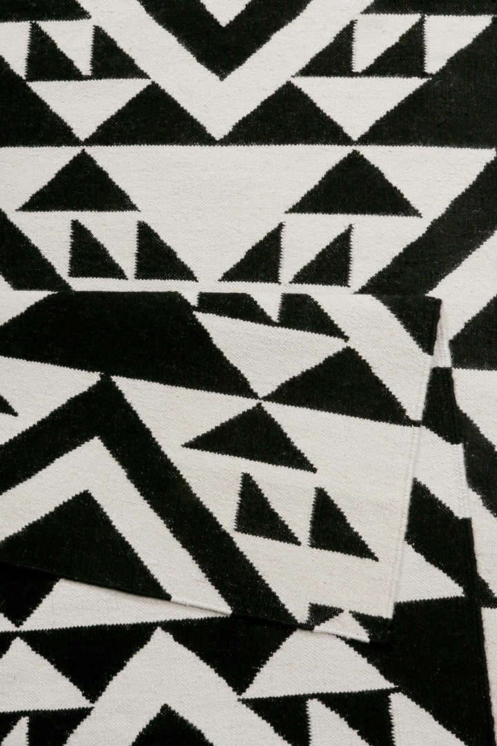 Black Mellow Teppich schwarz Kurzflor rechteckig