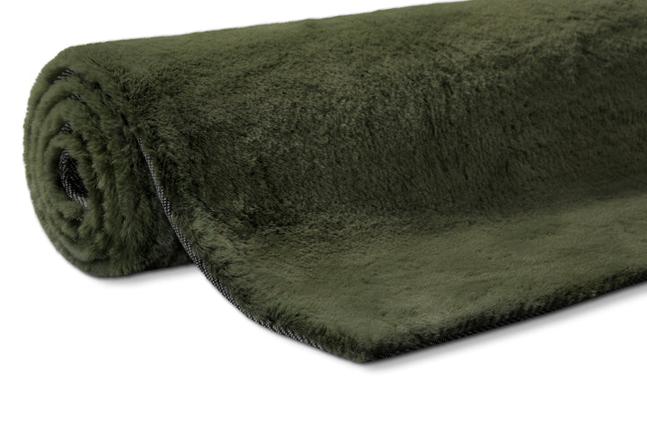 Hochflor Teppich Alice Oliv Grün aufgerollt Kante