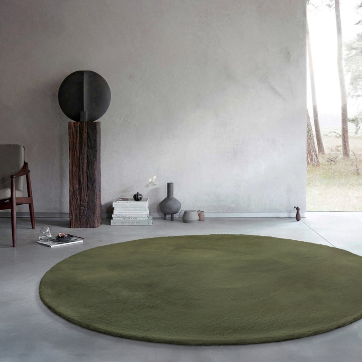 Kunstfell Teppich Rund Olive flauschig und weich "Anna" WECONhome Basics