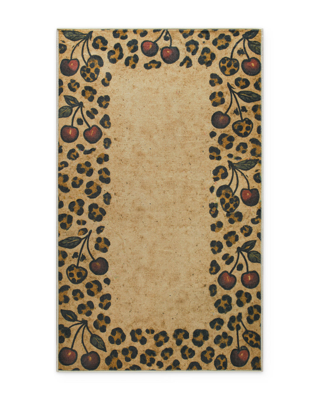Badteppich Catwalk als Freisteller mit Leopardenmuster, Kirschmotiven und Vintage-Design.
