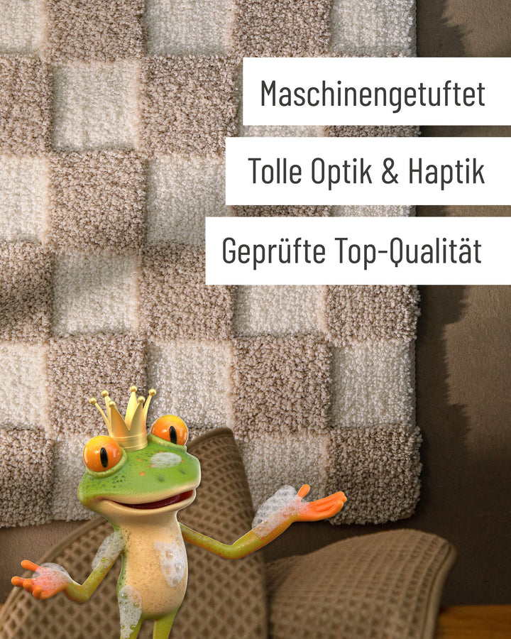 Badteppich Bobbi Beige Detail der Teppichkante mit Hinweisen zu maschinengetufteter Verarbeitung