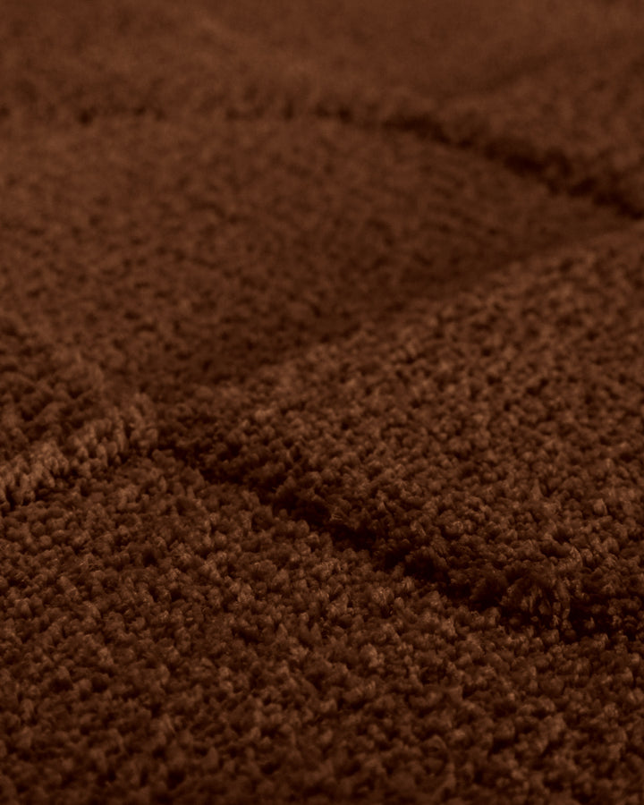 Badteppich Davie Braun Detailaufnahme der Floroberfläche mit geometrischem Linienmuster