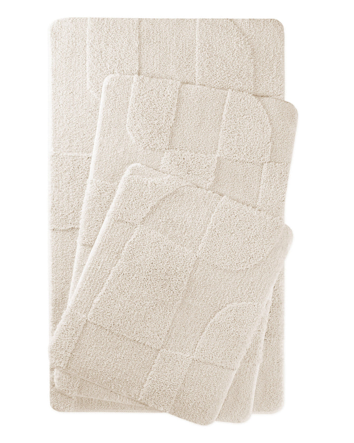 Badteppich Davie Creme Weiß zwei rechteckige Matten übereinander gelegt, Draufsicht mit geometrischem Reliefmuster