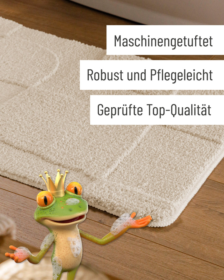 Badteppich Davie Creme Weiß Detail der Teppichkante auf Holzfußboden, eingeblendete Hinweise zu Verarbeitung und Pflege