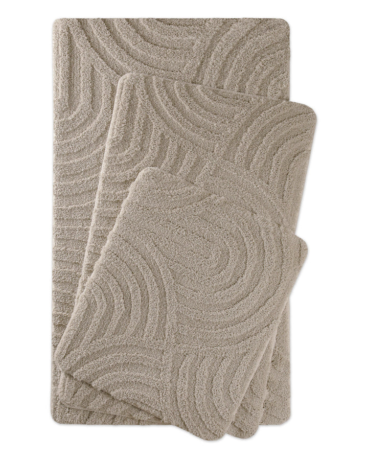 Badteppich Fiete Grau zwei rechteckige Matten übereinander gelegt, Draufsicht mit geometrischem Reliefmuster