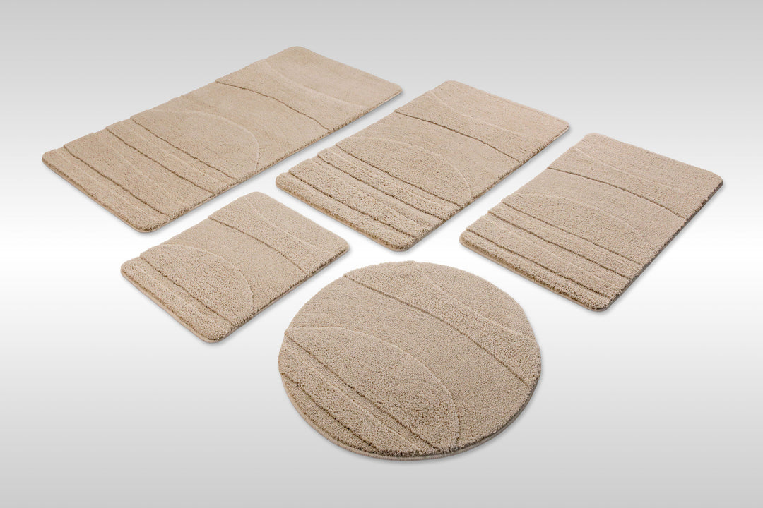 Badteppich Marc Sand Beige rund, Draufsicht mit Detailkreis der Florstruktur und eingeprägtem Linienmuster auf hellem Hintergrund