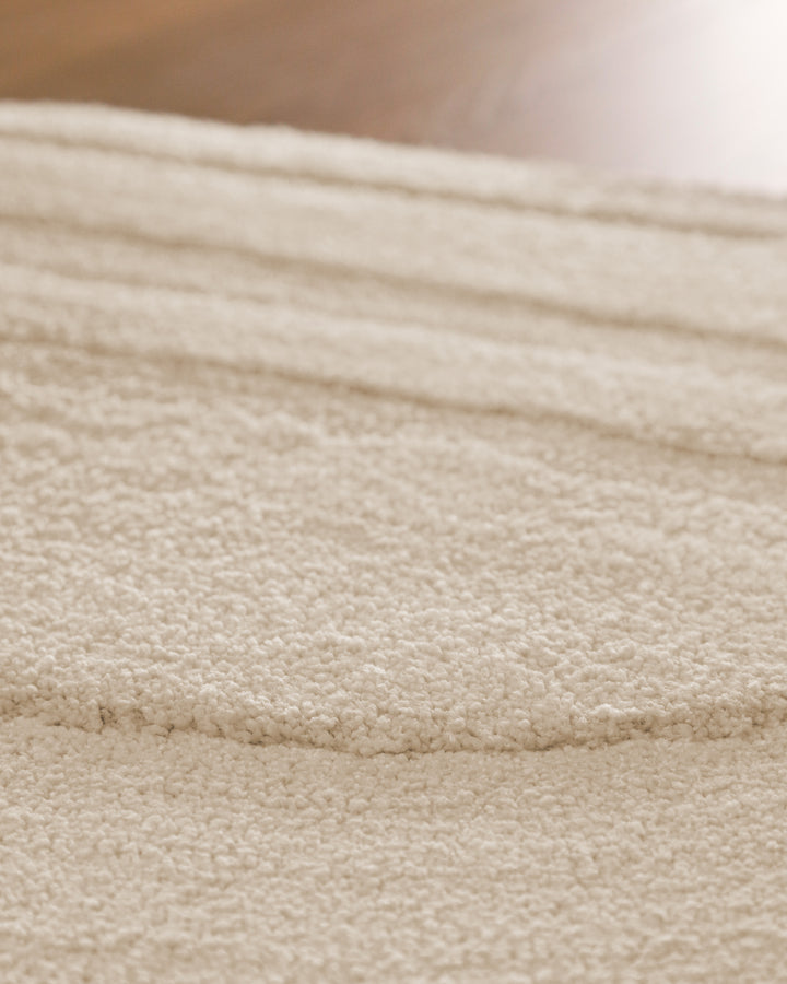 Badteppich Marc Creme Weiß Nahaufnahme der Florstruktur, Linienrelief im dichten Teppichflor sichtbar