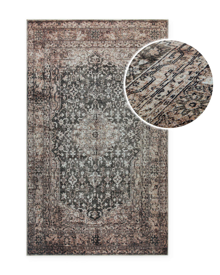 Detailansicht des beige-grauen Vintage-Badteppichs Ralph mit vergrößerter Darstellung der feinen Ornamentstruktur.