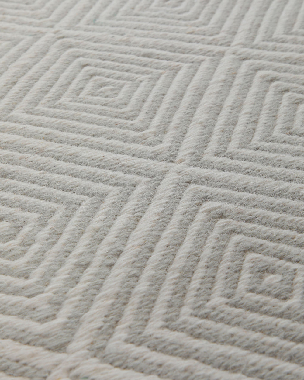 Handwebteppich Wolle Rautenmuster creme 160x230 cm – Nahaufnahme der Farbgebung