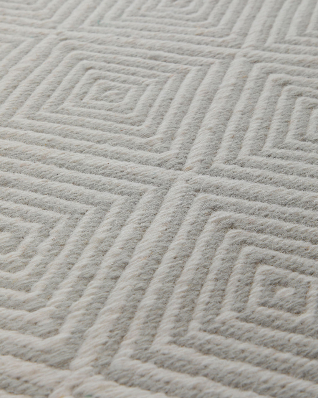 Handwebteppich Wolle Rautenmuster creme 160x230 cm – Nahaufnahme der Farbgebung