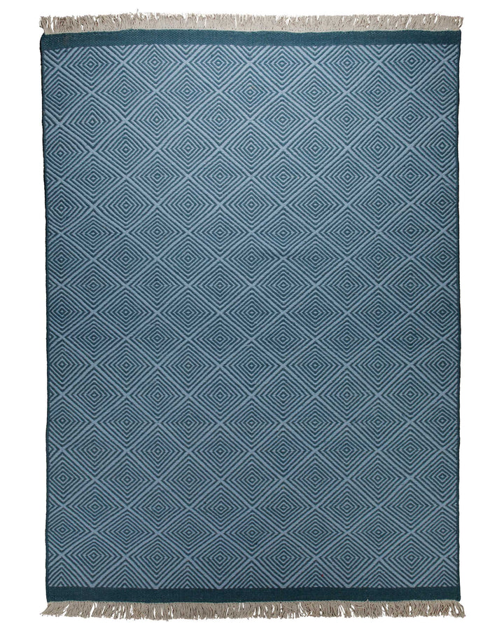 Handwebteppich Wolle Rautenmuster blau 160x230 cm – Gesamtansicht freigestellt