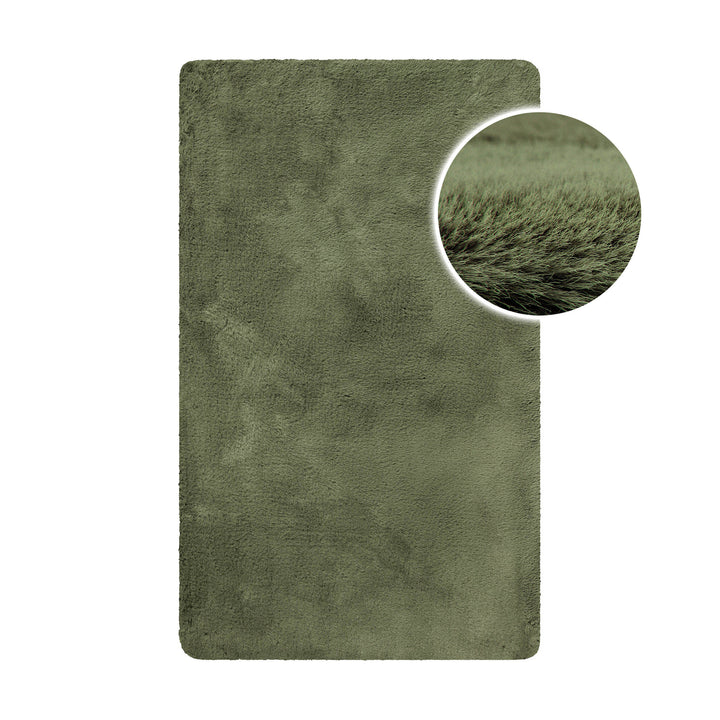 Emil Badteppich oliv grün Hochflor Frontansicht mit Detailausschnitt rechteckig