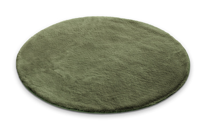 Emil Badteppich oliv grün Hochflor rechteckig in Perspektive