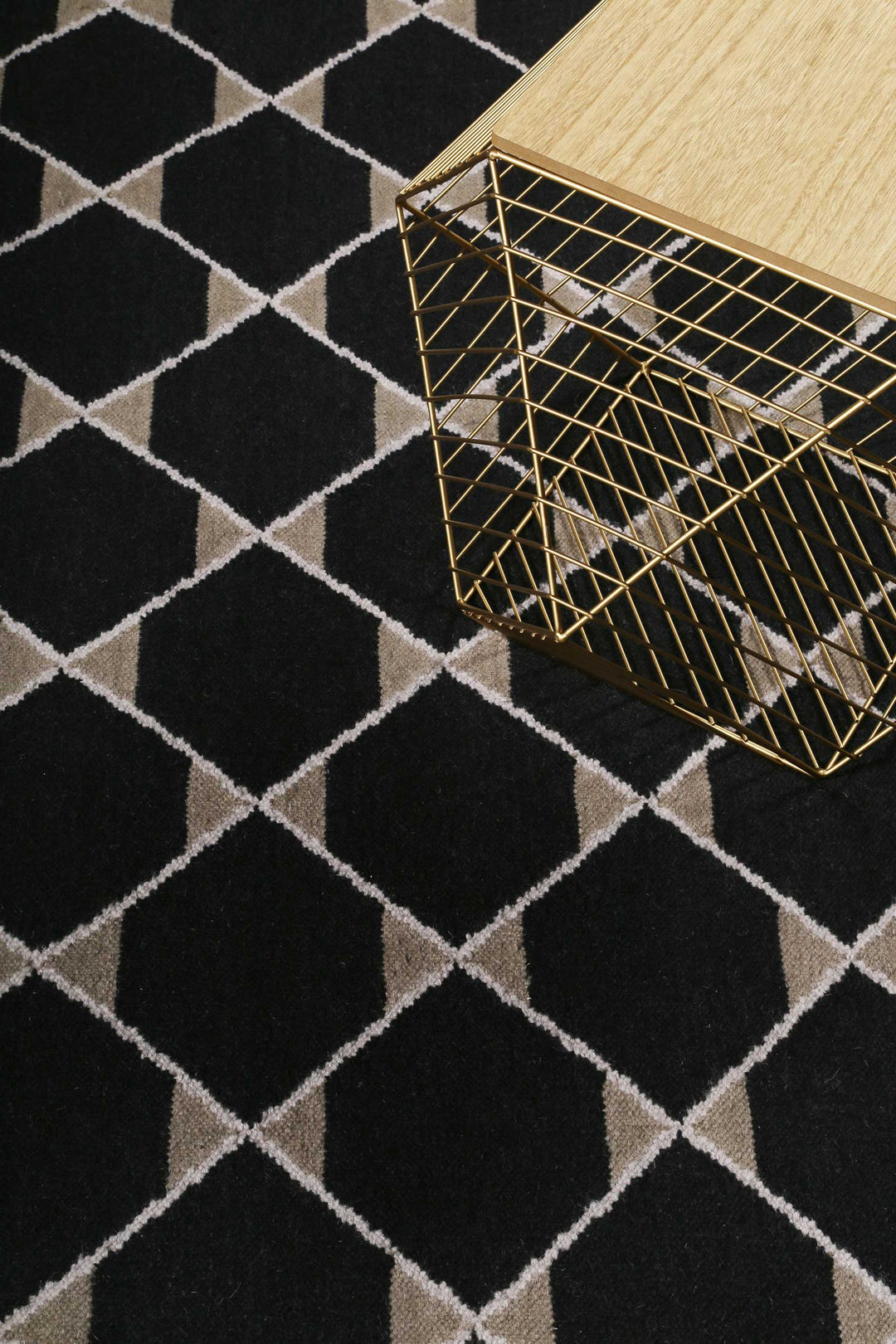 Aaron Kelim Teppich schwarz Kurzflor rechteckig