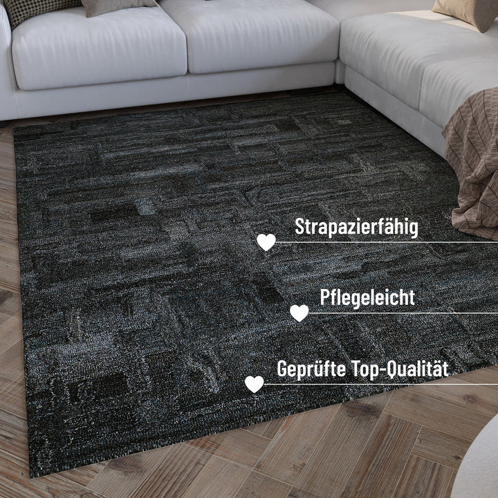 Makroaufnahme des Randabschlusses vom Hamptons FORTYTWO Teppich mit robuster Materialqualität.