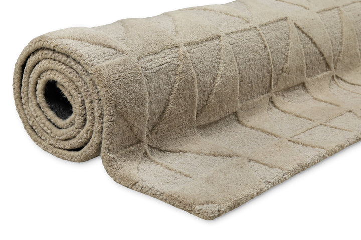 Vergrößertes Oberflächendetail des Hamptons THIRTYSEVEN mit gleichmäßigem Florbild und moderner Optik.