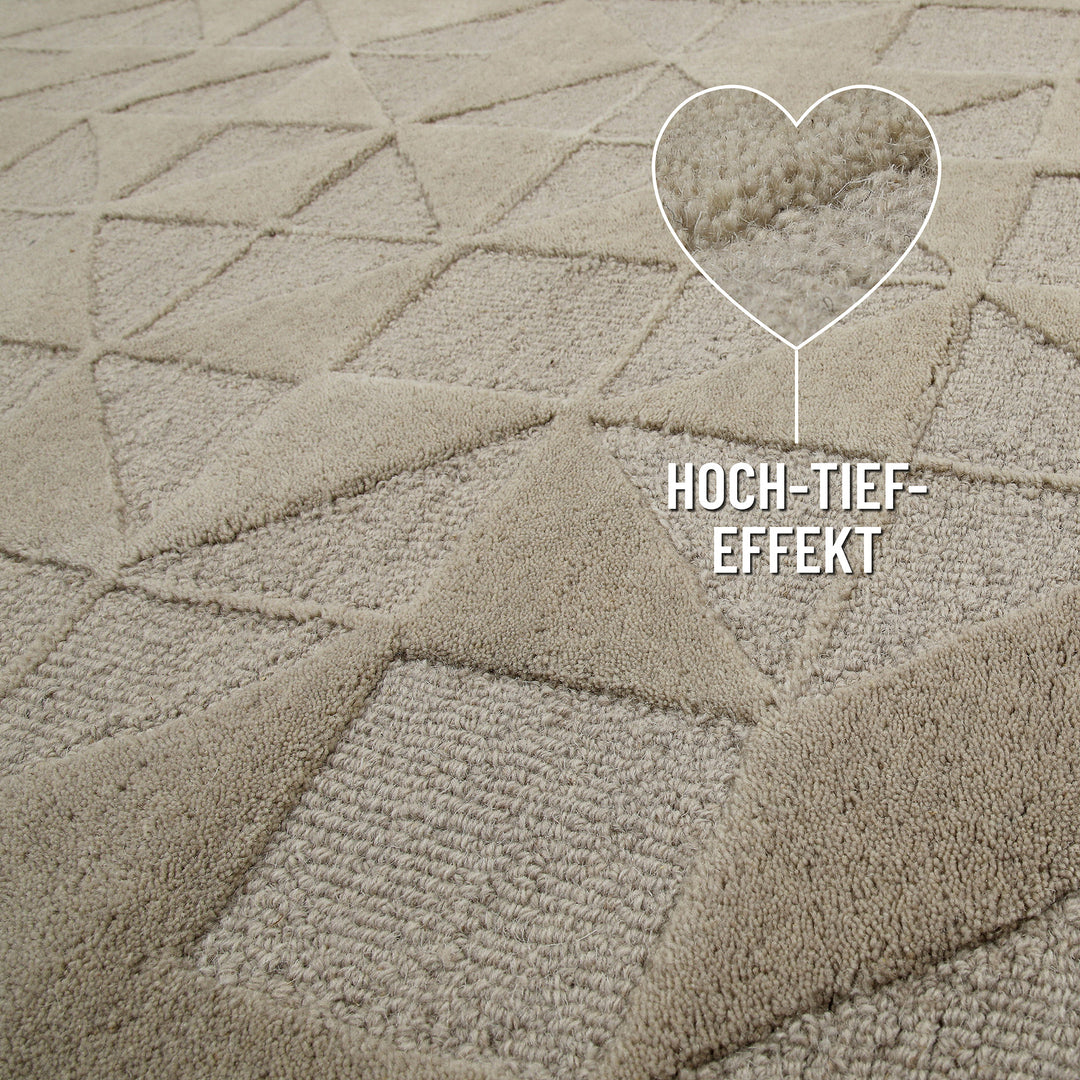 Detail des Teppichrands beim Hamptons THIRTYSEVEN mit hochwertiger Verarbeitung und klarer Struktur.