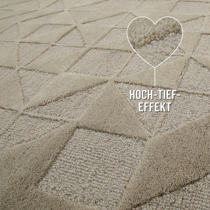 Detail des Teppichrands beim Hamptons THIRTYSEVEN mit hochwertiger Verarbeitung und klarer Struktur.