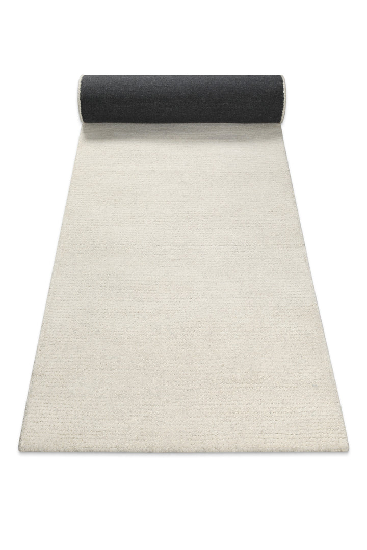 Perspektivische Ansicht des Hamptons THIRTYTWO Läufers mit klarer Musterführung und hochwertiger Verarbeitung.