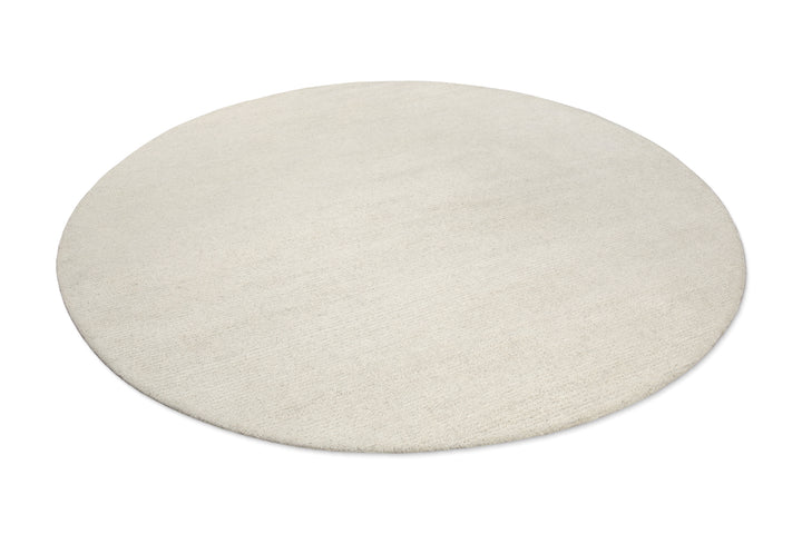 Detail der Teppichrückseite vom Hamptons THIRTYTWO mit fester Basis und sauberem Materialabschluss.