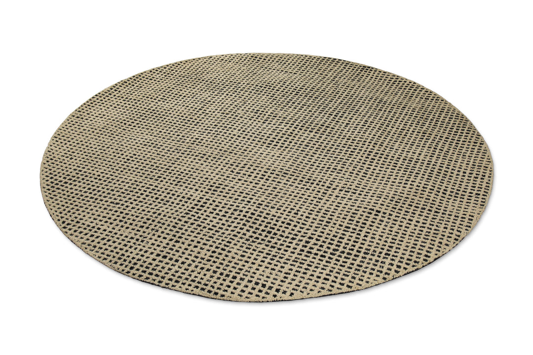 Detail der Teppichrückseite vom Hamptons TWENTYNINE mit fester Basis und sauberem Materialabschluss.