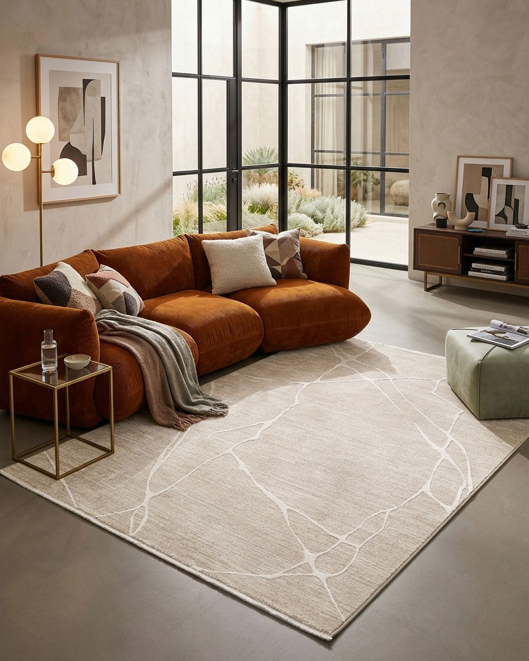 Kurzflor Teppich Elite in Beige Bunt mit modernem Linienmuster im stilvollen Wohnzimmer