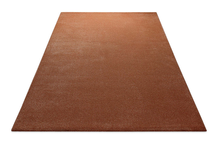 Kurzflor Teppich Freja Ziegel Rot rechteckig flach ausgelegt mit niedriger Florhöhe