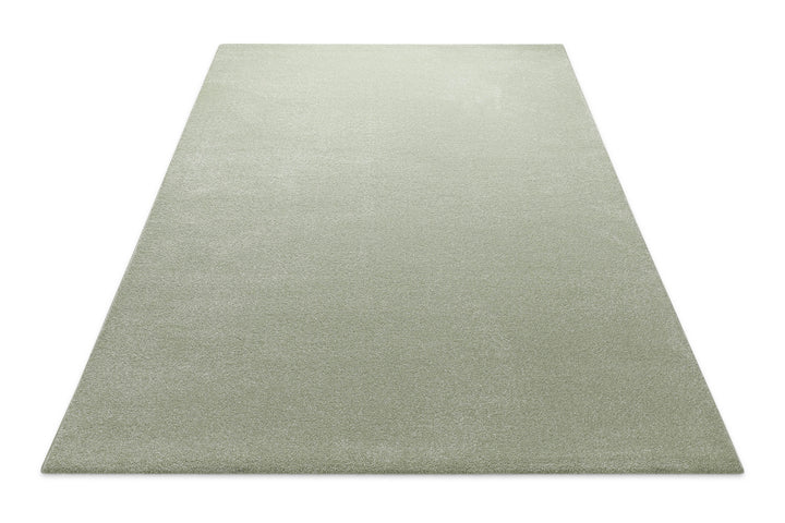 Kurzflor Teppich Freja Licht Grün rechteckig flach ausgelegt mit niedriger Florhöhe