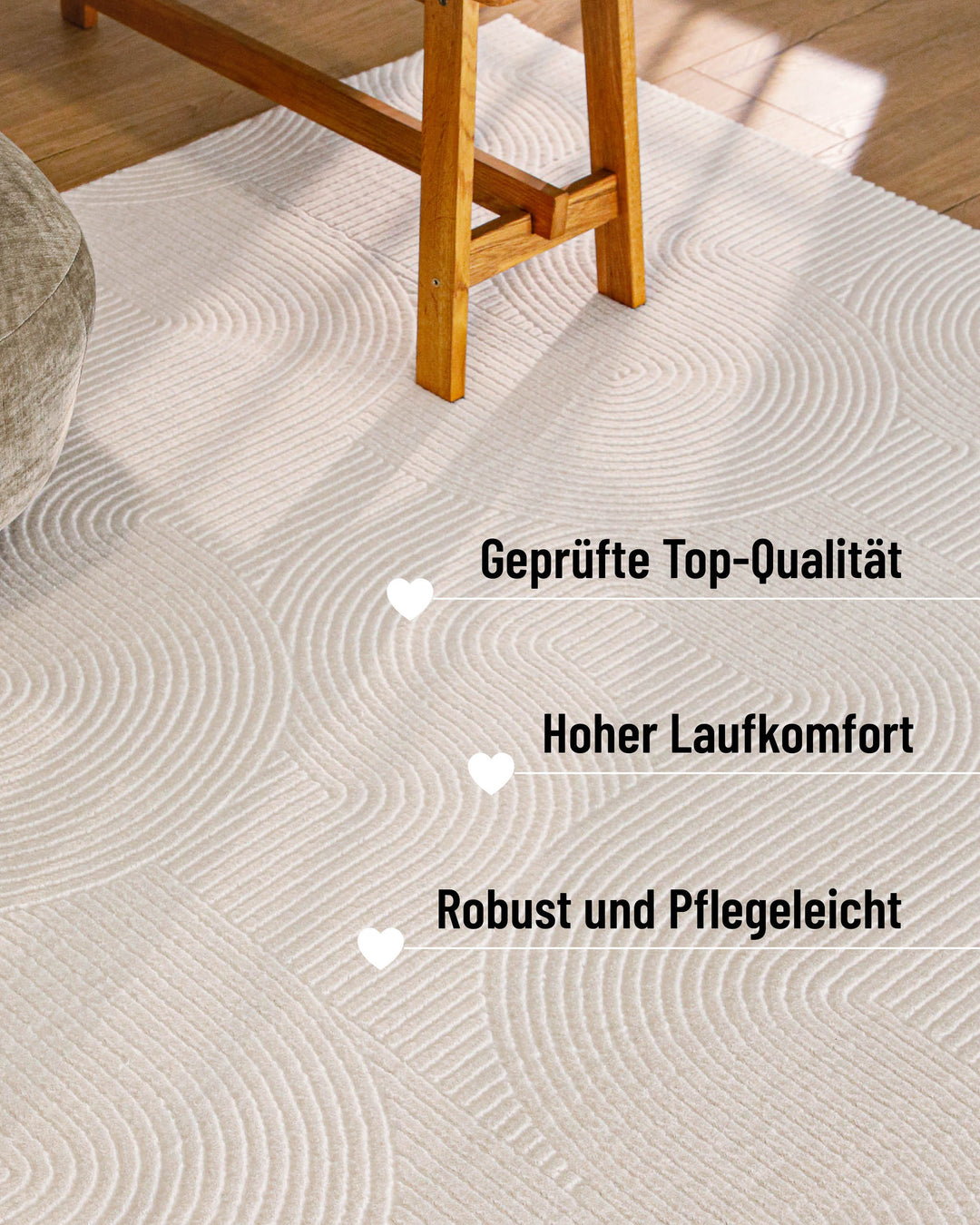 Kurzflorteppich Nuuk Arc creme-weiß unter Tisch und Sessel, weich und pflegeleicht