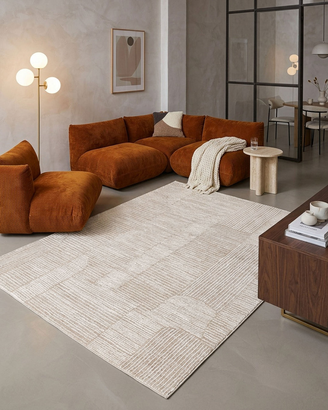 Kurzflor Teppich Raymond in Beige Bunt mit modernem geometrischem Muster im stilvollen Wohnzimmer