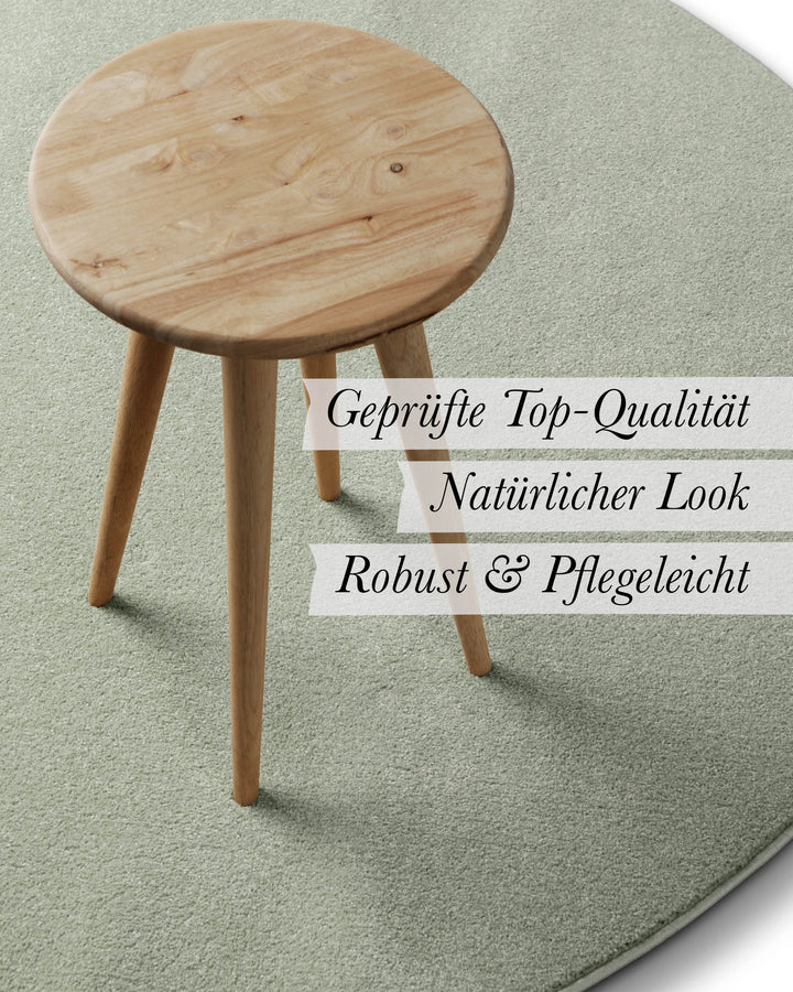 Kurzflor Teppich Freja Licht Grün rund im Wohnraum mit Eigenschaften wie geprüfte Qualität und natürlicher Look