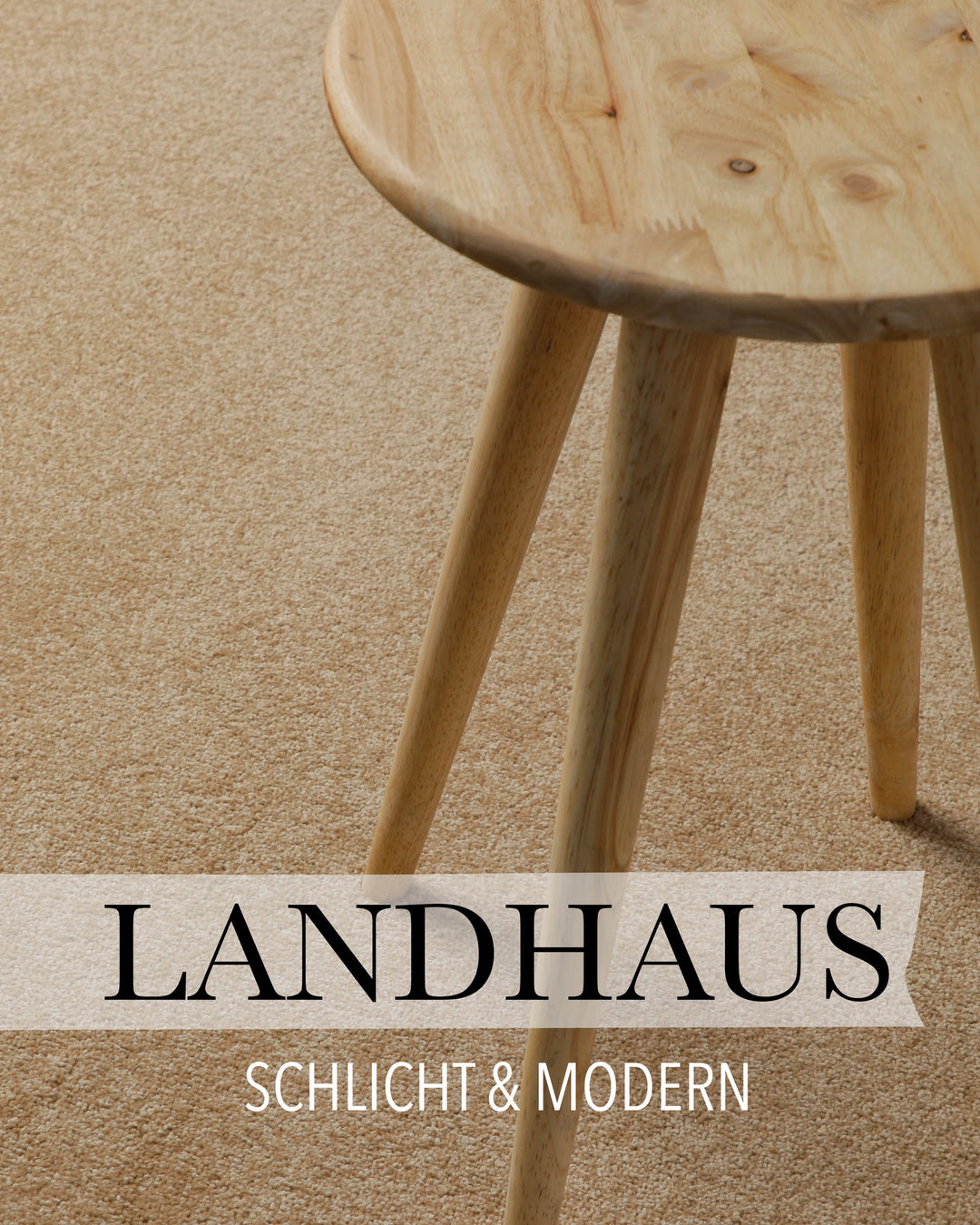 Stimmungsszene mit Landhaus-Schriftzug, unterstreicht die wohnliche und ruhige Wirkung