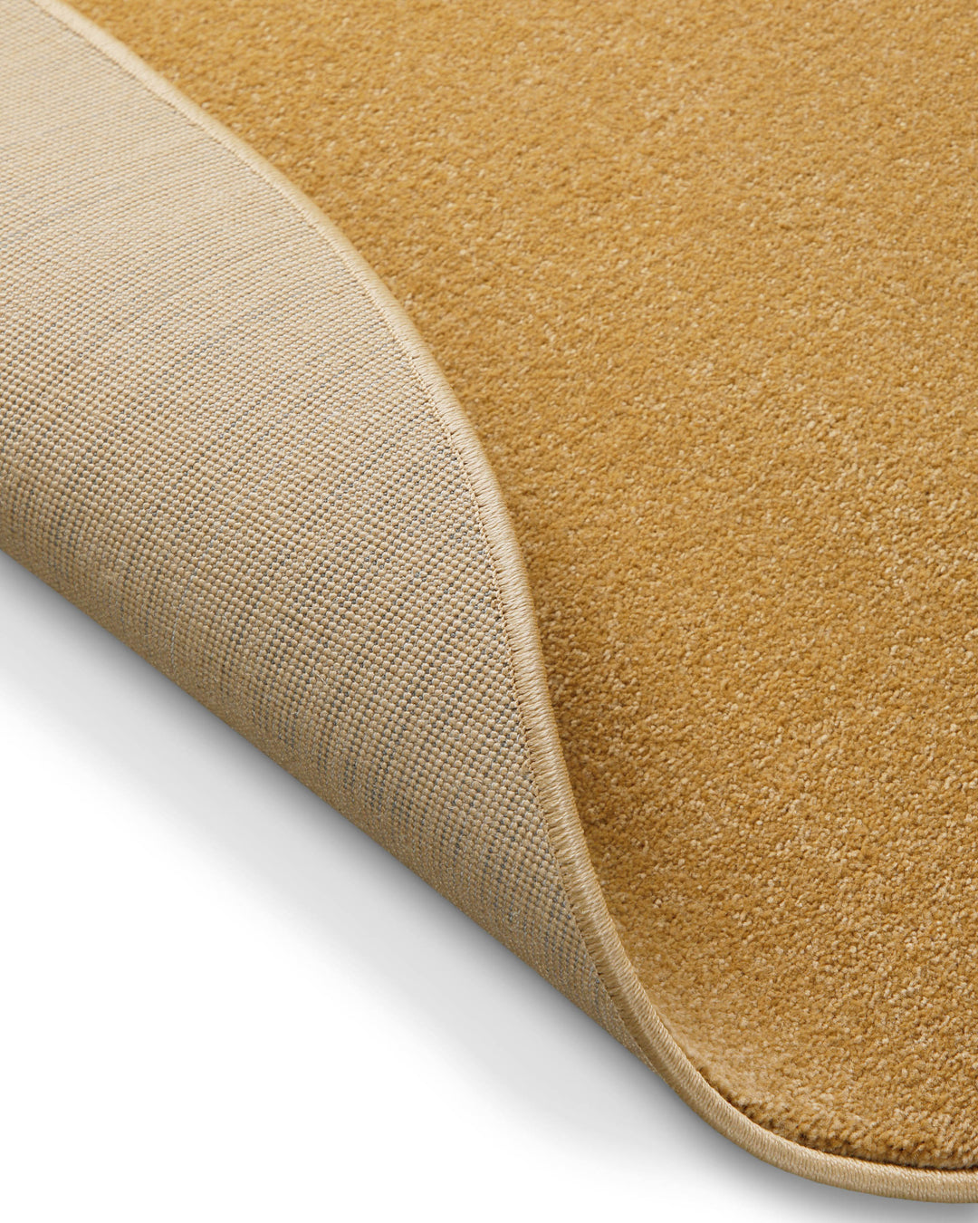 Flach liegend fotografiert, wodurch Höhe und Form klar erkennbar sind