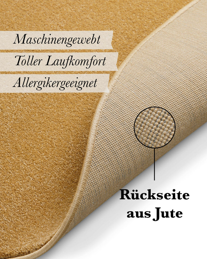 Die Oberfläche im Detail zeigt eine gleichmäßige, fein strukturierte Florhöhe