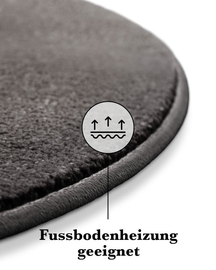 Kante angehoben, wodurch die Rückseite mit Jute-Träger sichtbar wird