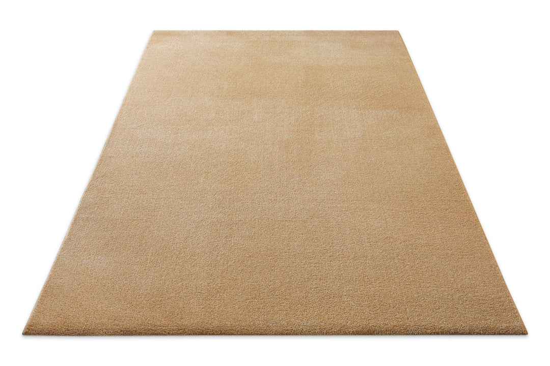 Kurzflor Teppich Vegas Beige flach ausgelegt in rechteckiger Form auf neutralem Hintergrund