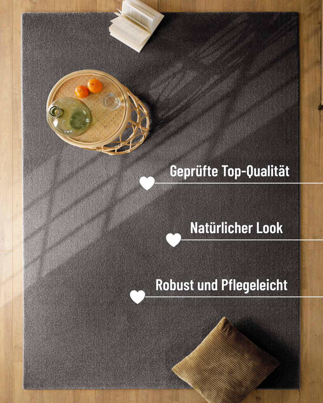 Kurzflor Teppich Vegas Anthrazit im Raum mit hervorgehobenen Eigenschaften wie robust und pflegeleicht