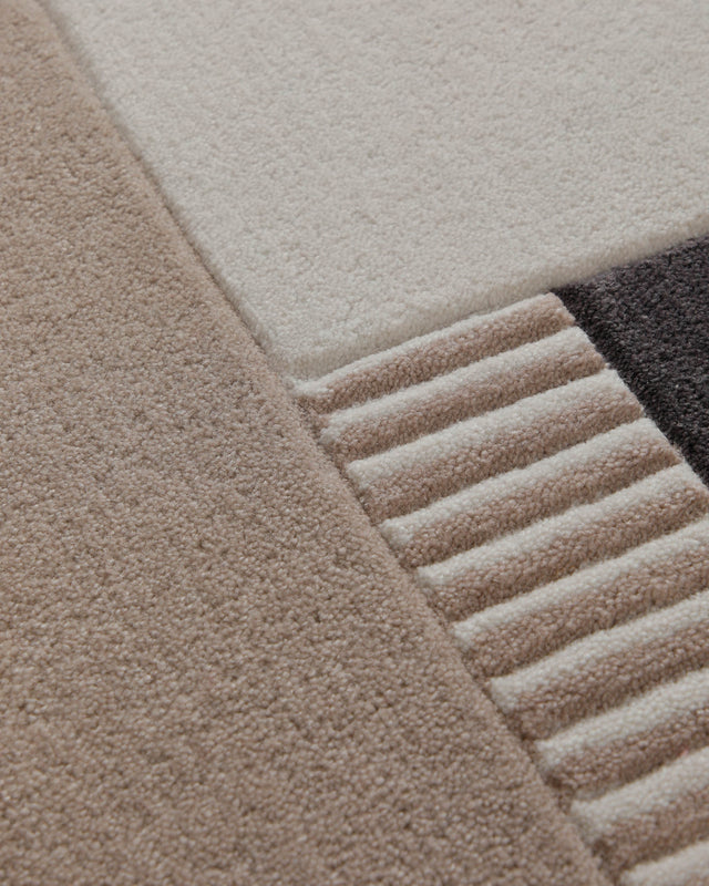 Sand und Wollweiß - Colourblock-Handtuft 160 x 230 cm – Detailaufnahme der Textur