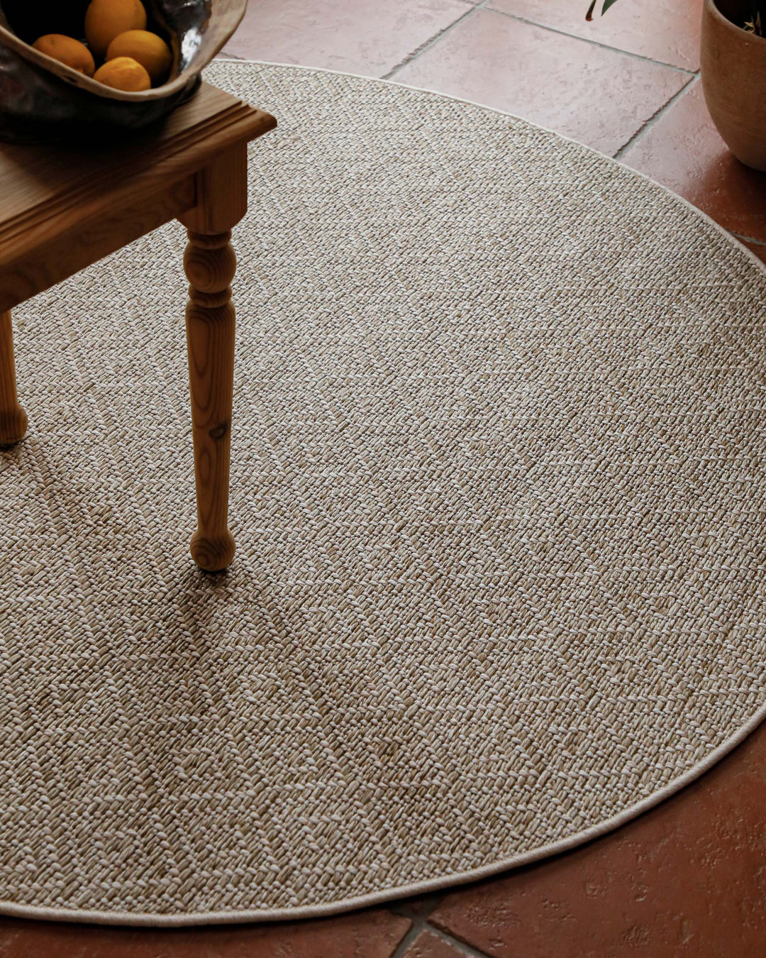 In-& Outdoor Teppich Miami Beach creme weiß rund Draufsicht gezoomt