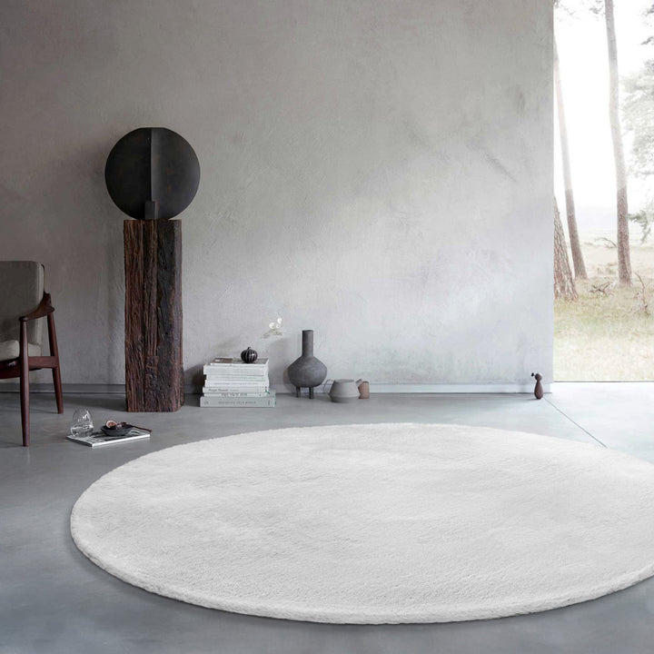 Kunstfell Teppich Rund Weiß flauschig und weich "Anna" WECONhome Basics