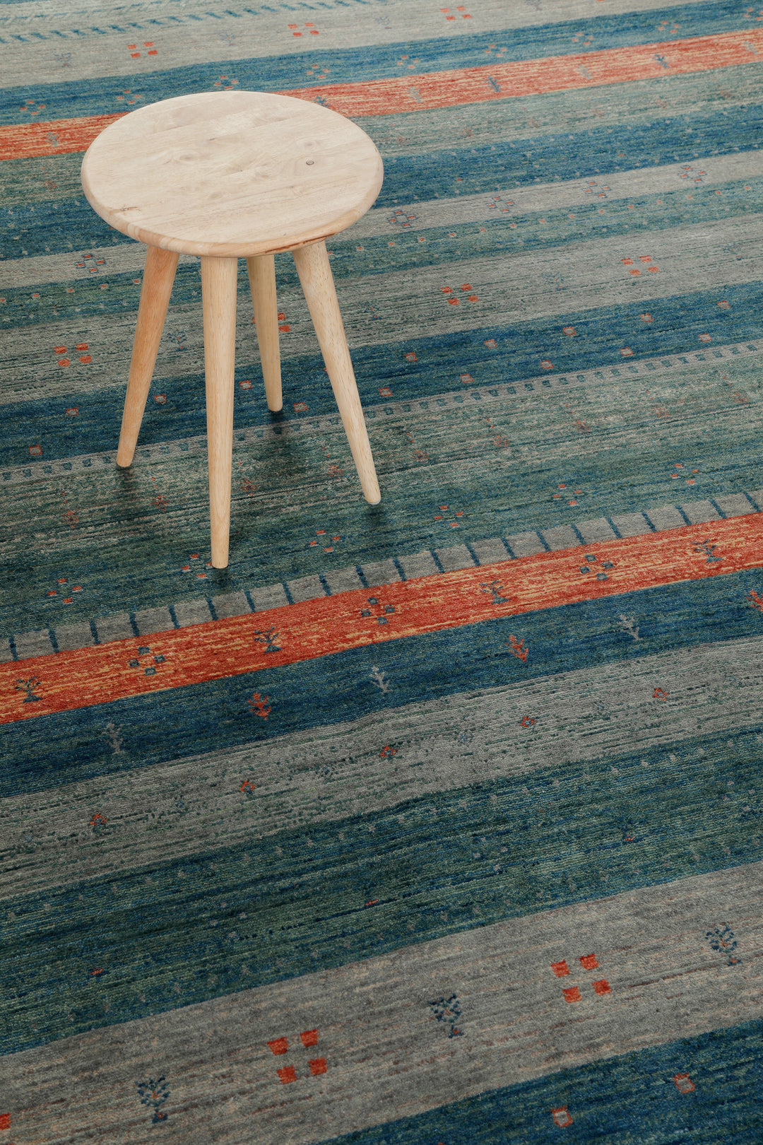 Loribaft Teppich 100 % Schurwolle 245x305 cm