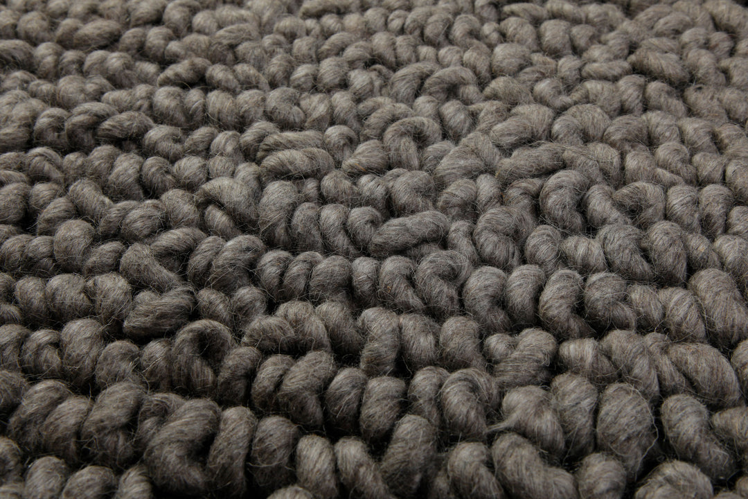160x230 Teppich Wohnzimmer Oversize-Loops in dunklem Taupe – Schwerer Wollteppich zum Versinken