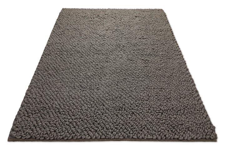 160x230 Teppich Wohnzimmer Oversize-Loops in dunklem Taupe – Schwerer Wollteppich zum Versinken