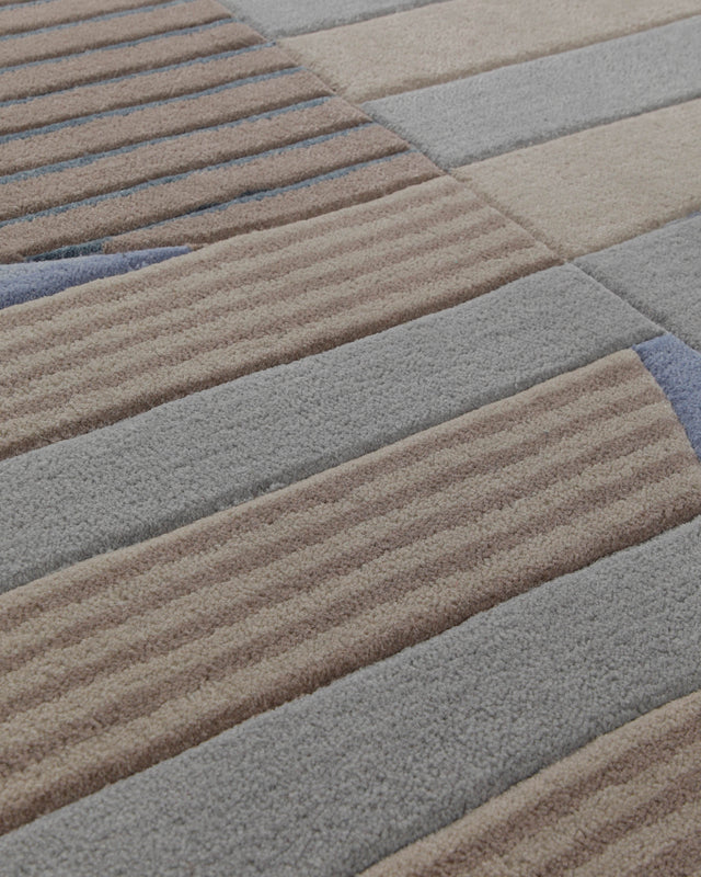 Sand und Taubenblau - Handtuft mit Rippenrelief 160 x 230 cm – Detailaufnahme der Textur