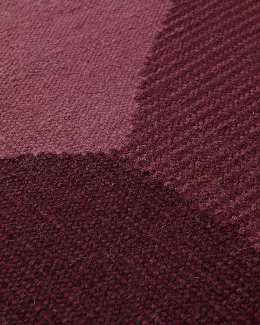Handwebteppich Wolle Rautenmuster beere 160x230 cm – Detailaufnahme der Musterung