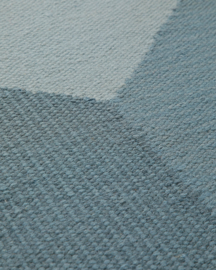 Handwebteppich Wolle Rautenmuster blaugrau 160x230 cm – Detailaufnahme der Musterung